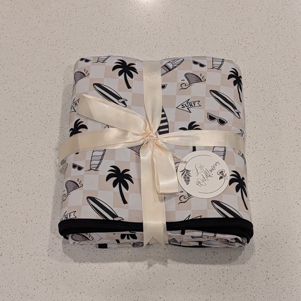 Double Layered Bamboo Blanket in Surfboard Pattern